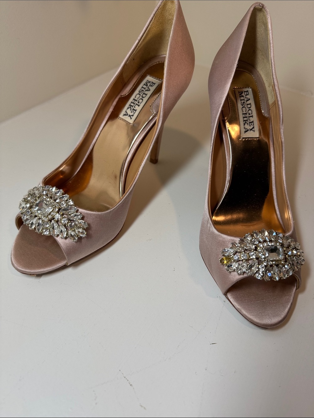 Badgley Mischka embellished pink silky peep toe high heels. 7.5.